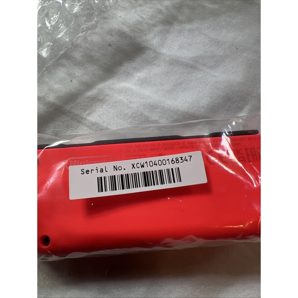 Nintendo Switch Joy-Con (R) - Neon Red - Picture 8 of 8